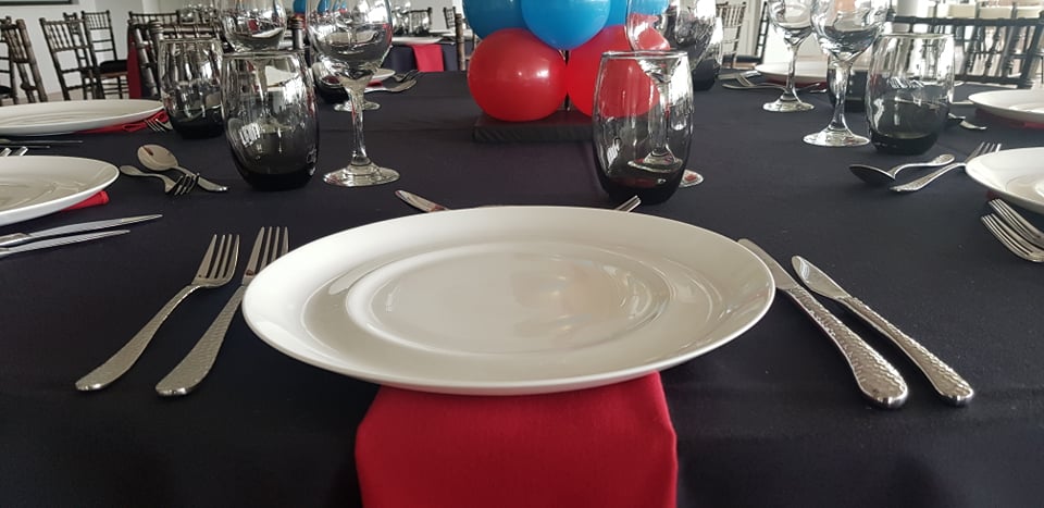 Place setting idea for school proms