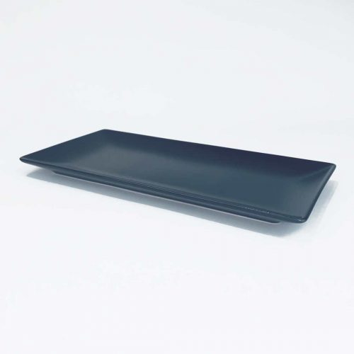 BLACK RECTANGULAR PLATE